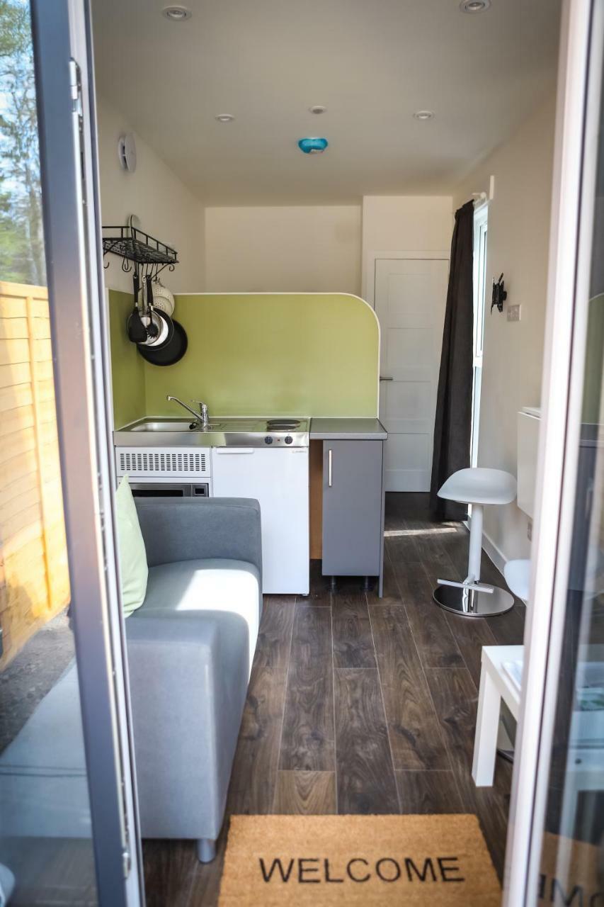 A Unique Experience In A Converted Shipping Containers, Glamness Is Adults Only Инвернес Екстериор снимка